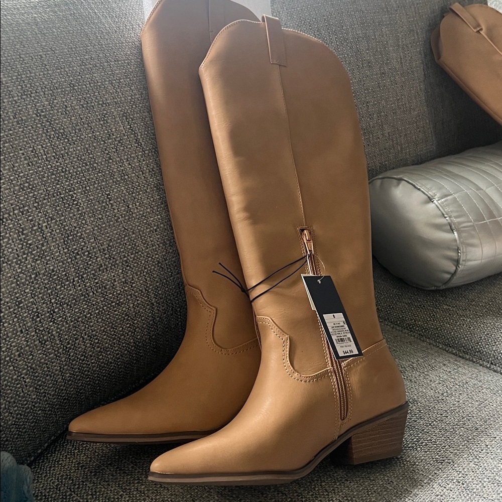 NWT Women's Sommer Western Boots - Universal Thread ™ tan - Picture 2 of 4